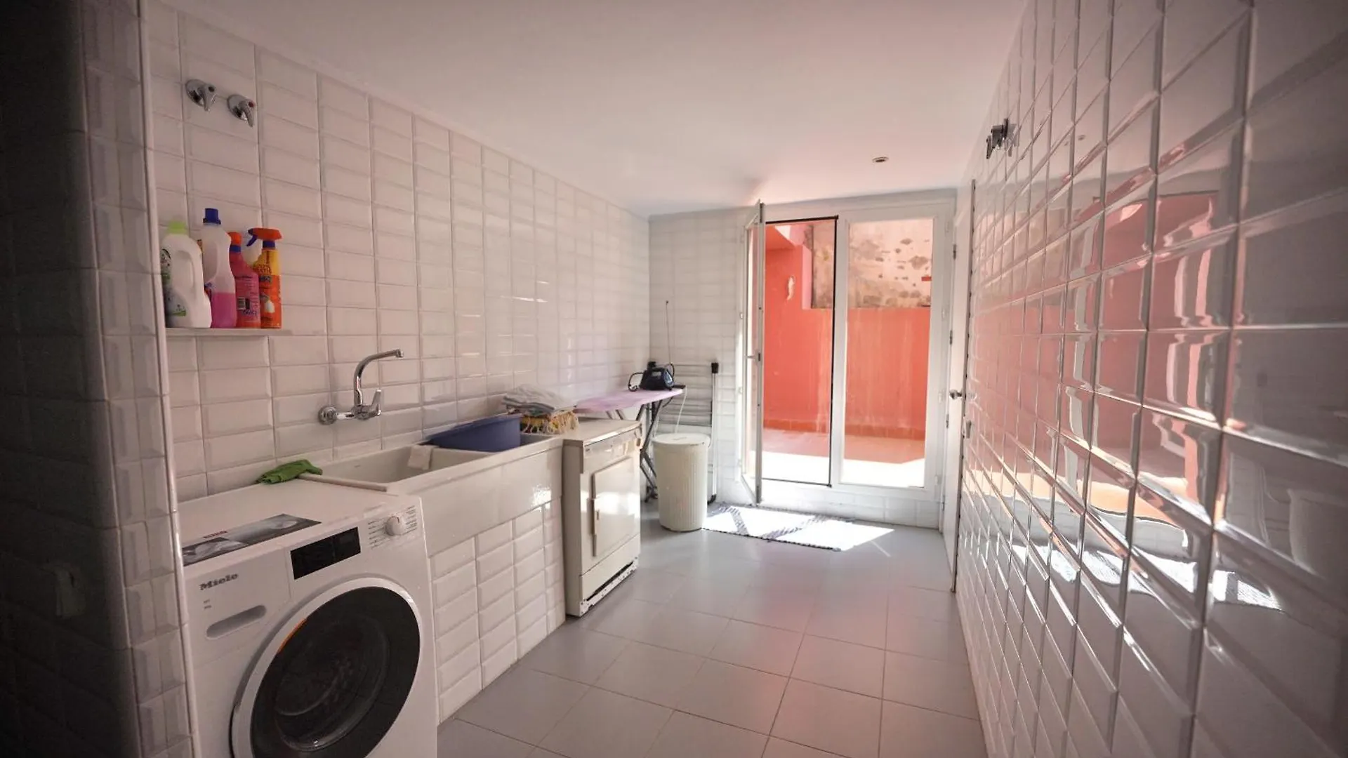 Villa Azure أولاستارتيت 0*,  إسبانيا